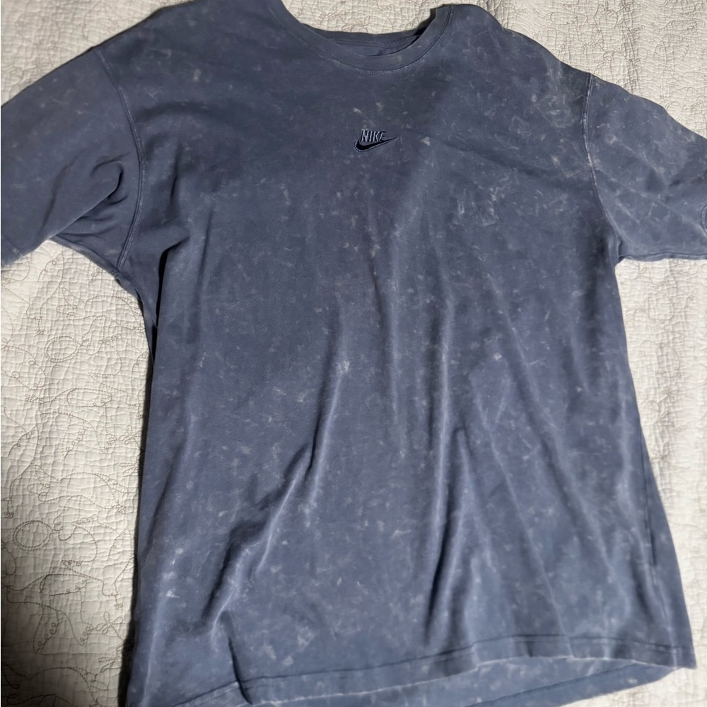 Nike tee